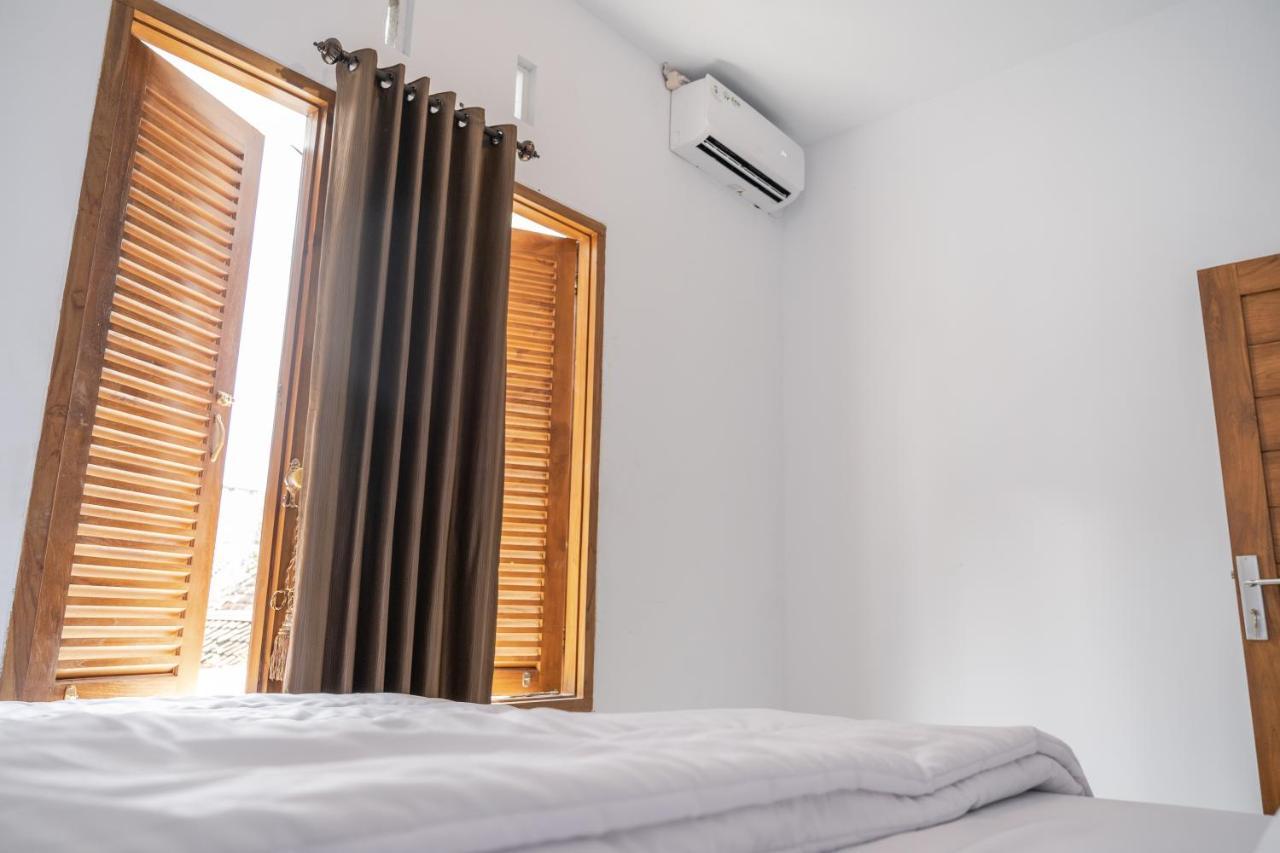 Azalia Homestay Yogyakarta Exteriör bild