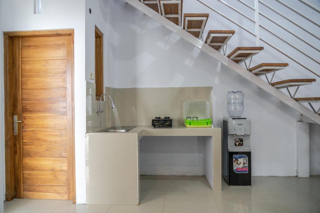 Azalia Homestay Yogyakarta Exteriör bild